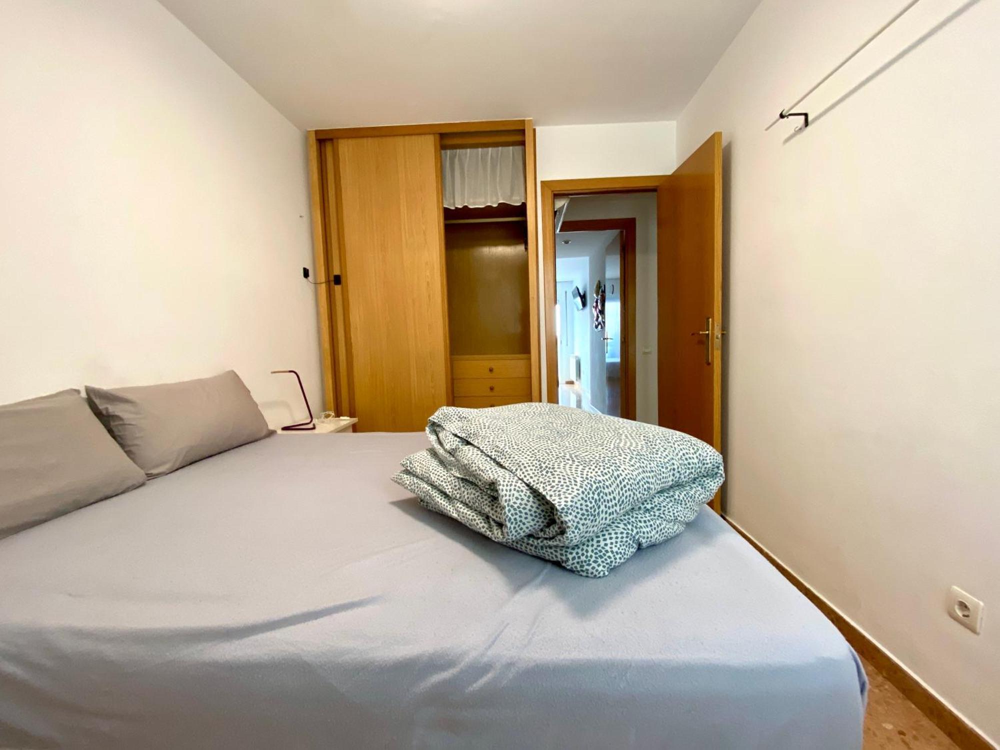 Big Family Parking And Noise Free * Terrassa
